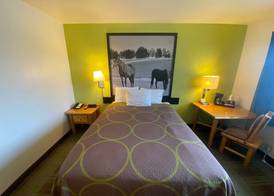 Super 8 by Wyndham Powell 4