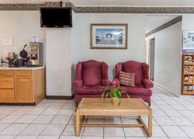 Days Inn by Wyndham Bedford 3