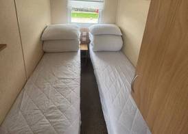 3 Bed Caravan - Sleeps 8 - Pets - Parking 4