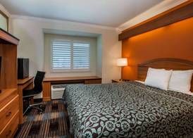 Days Inn & Suites by Wyndham Antioch 5