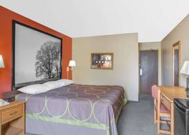 Super 8 by Wyndham Christiansburg/Blacksburg Area 3