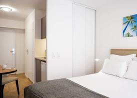 Séjours & Affaires Paris Bagnolet 4