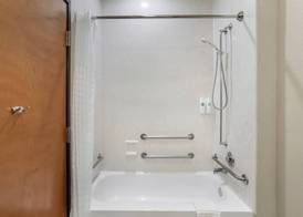 Comfort Suites Brenham 5