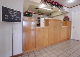 Americas Best Value Inn Sullivan 2