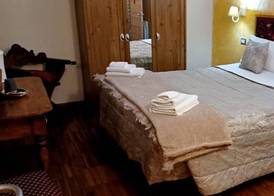Aurelia Garden Gold B&B 5