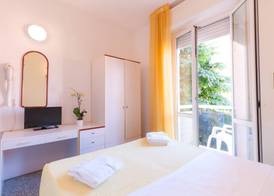 Hotel Paola Garden 5