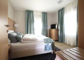 Hotel Raca 4