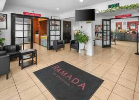 Ramada by Wyndham Ontario Airport & Convention Center 5