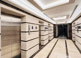 Luxury Spacious Apartment Near Downtown with Balcony and Free Parking by Belvilla 3