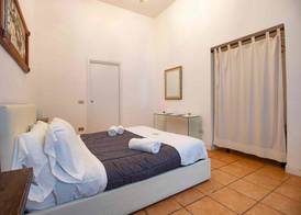Carafa's Central Apartments 4