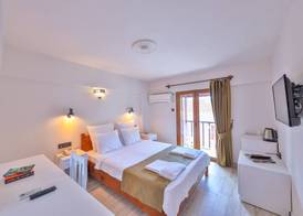 Zinbad Hotel 5