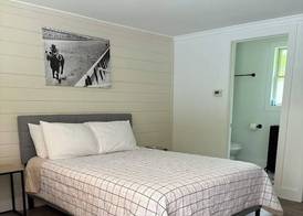 Saratoga Garden Motel 4