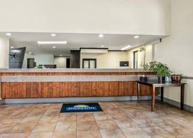 Days Inn by Wyndham Fontana / Rialto 3
