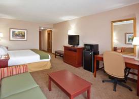 Holiday Inn Express WILMINGTON by IHG 4