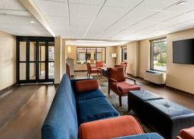 Quality Inn 4
