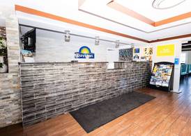 Days Inn by Wyndham Sharonville 2