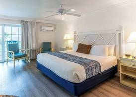Tween Waters Island Resort & Spa 4