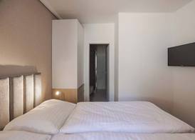 Hotel Gardinn - Free Parking and Quiet Garden 5