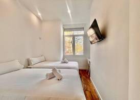 Hostal Bernabeu 4