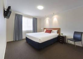 Ramada Encore by Wyndham Belconnen Canberra 3