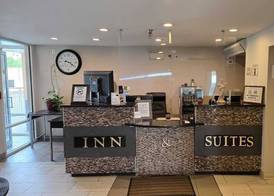 Copley Inn & Suites By OYO Akron OH 5