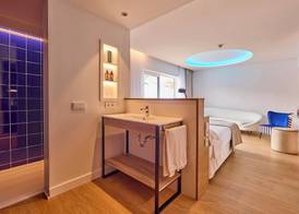 Universal Hotel Neptuno - Adults Only 4