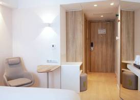 Holiday Inn Express & Suites Barcelona - Sabadell by IHG 5