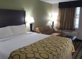 Baymont by Wyndham Clarksville 3