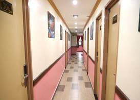 Capital O 90897 Island City Hotel 2