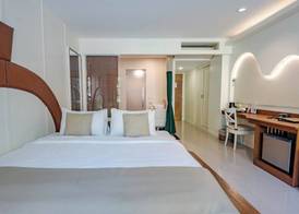 HULA HULA RESORT l truly tropical and fun wellness 5