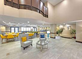 Comfort Inn & Suites Arlington Heights - Schaumburg 5
