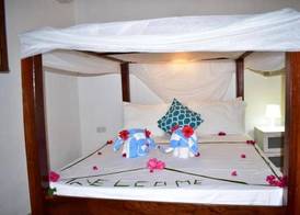 Mambo Beach Villas 5