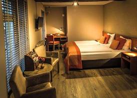 Hotel De Limbourg 5
