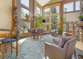 Best Western Plus Valemount Inn & Suites 2