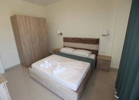 Golden Hotel 5