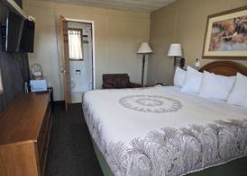 A Bridge View Inn 2