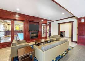 Best Western Plus Pratt 3