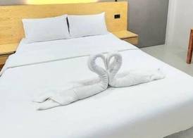 Jonah Hotel 4