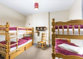 Llangollen Hostel - The Whole Bedroom - Self Catering Facilities 4