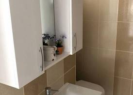 Three Bedroom Apt, Central Location, spacious 5
