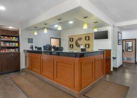 Comfort Inn & Suites Kansas City - Northeast 2