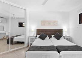 Paloma Beach Apartments 5