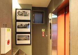 Moto Hotel 3