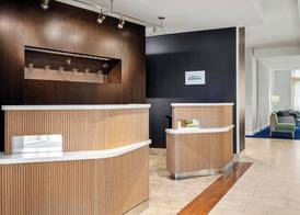 Courtyard by Marriott Evansville East 2