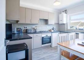 Larkfield - 3 Bedroom Holiday Home - Penally 3
