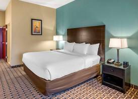 Comfort Suites Clovis North 5