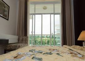 Garden view Apartment - 2 mins to beach 2