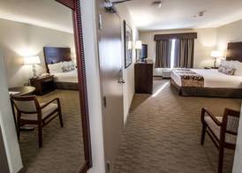 Best Western Plus Pembina Inn & Suites 5
