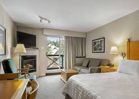 Pinnacle Hotel Whistler 5