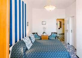HOTEL ZI'NTONIO 4